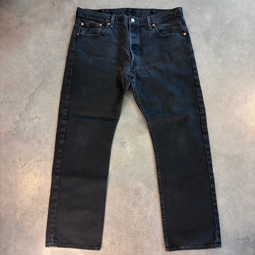 Levi's Strauss Co Classic 501 button fly Black Jeans 38 by 30 straight leg pants